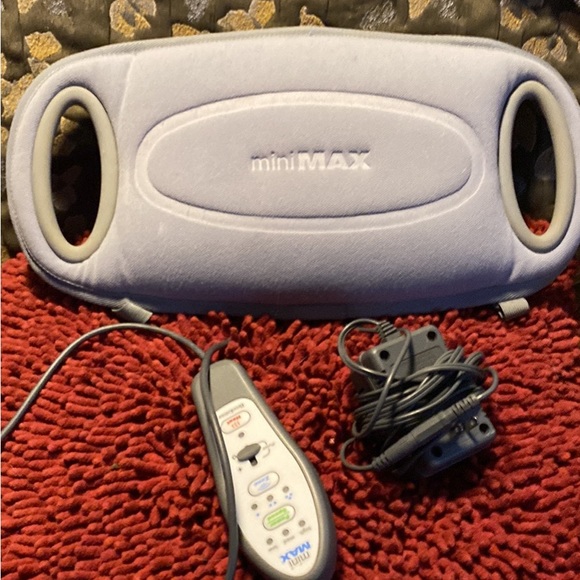 Brookstone Other - BROOKSTONE MiniMAX Lumbar Massager